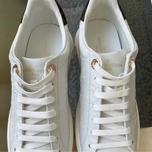 LV Time out sneakers size 39